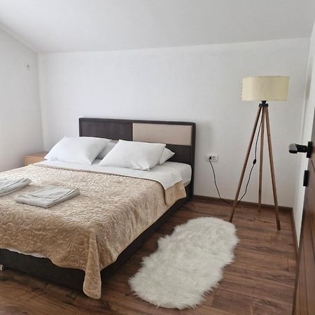 Knezevic Apartman 波德戈里察 外观 照片