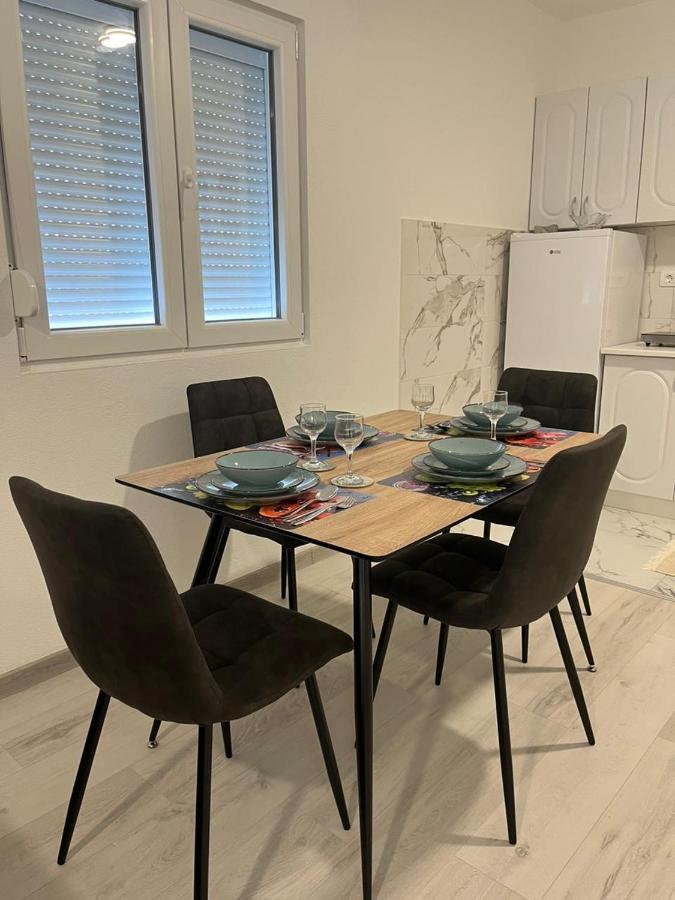 Knezevic Apartman 波德戈里察 外观 照片