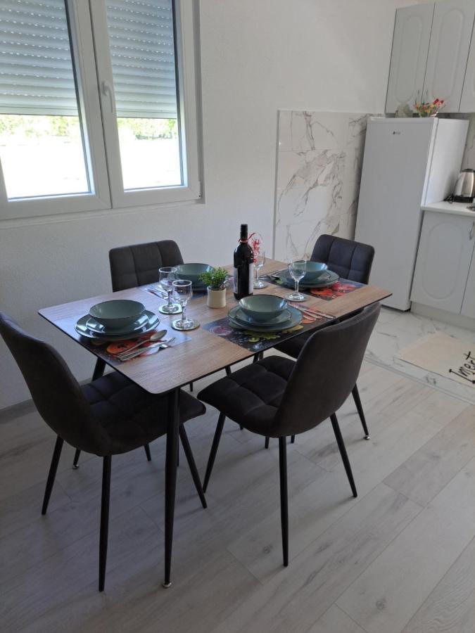 Knezevic Apartman 波德戈里察 外观 照片